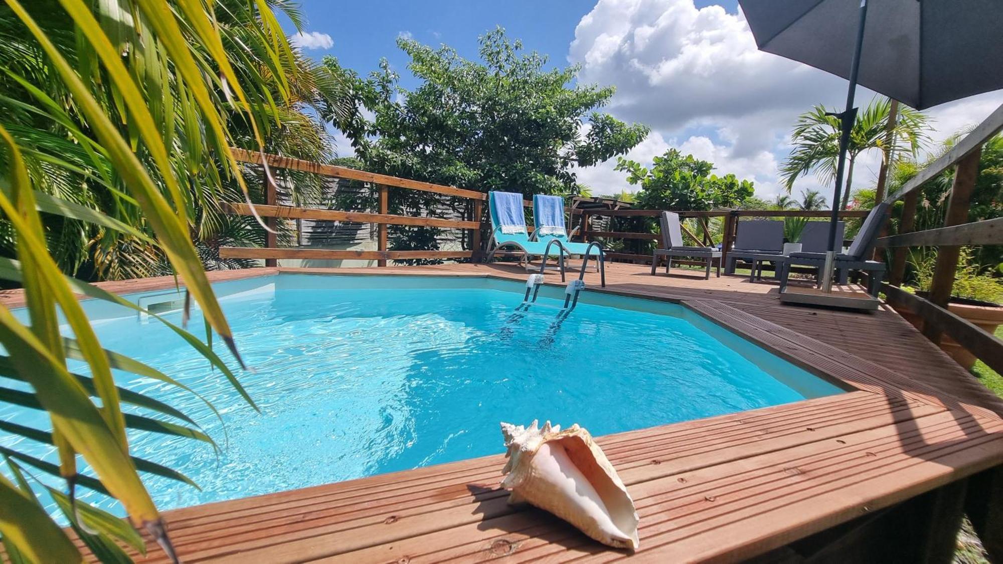 La Villa Rainbow & Ses 2 Kabanes Sainte-Anne  Bagian luar foto